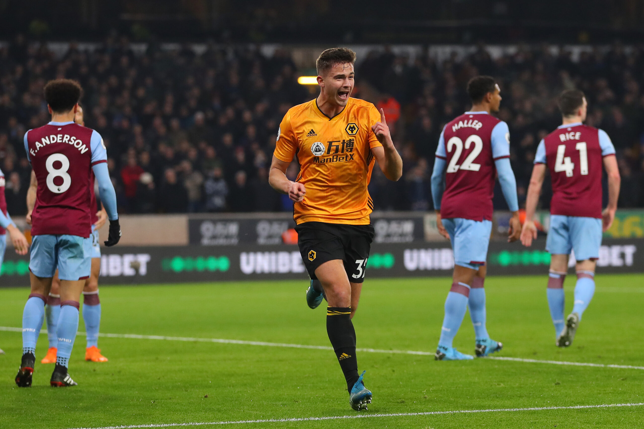 Wolverhampton Wanderers v West Ham United - Premier League